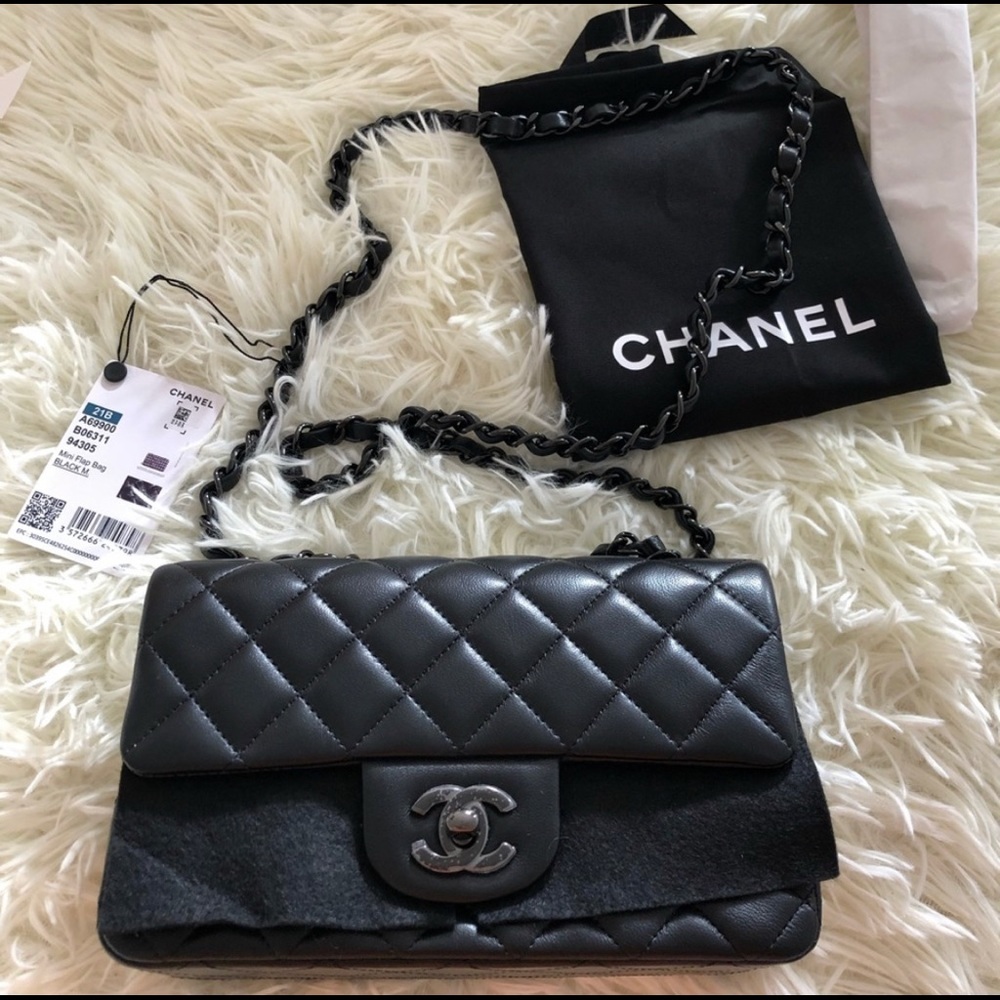 FULL SET - CHANEL So Black Mini Classic Handbag (21B)
